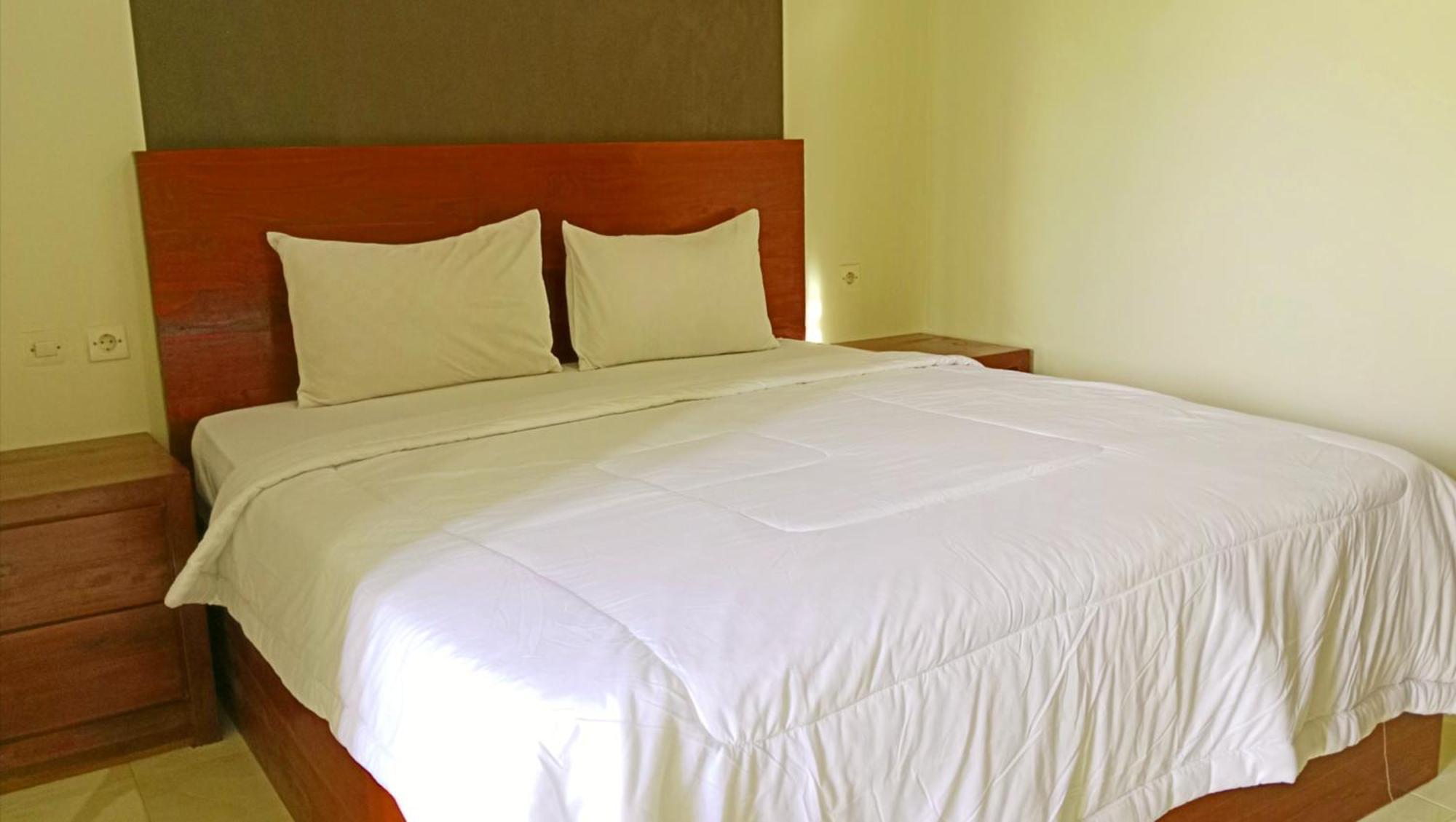 Grand Khalifah Guesthouse Sumbawa Экстерьер фото