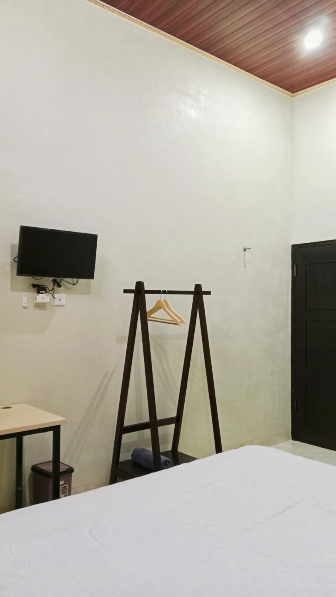 Grand Khalifah Guesthouse Sumbawa Экстерьер фото