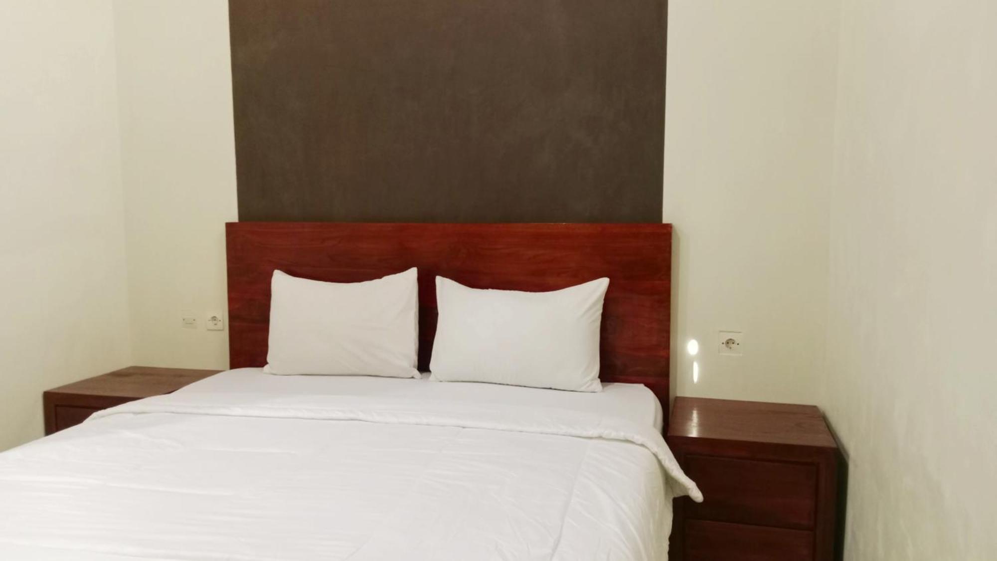 Grand Khalifah Guesthouse Sumbawa Экстерьер фото